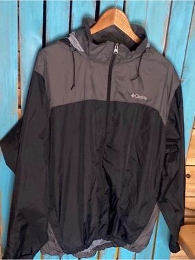Columbia Glenakker Lake II Black and Gray Windbreaker with Hood size XL